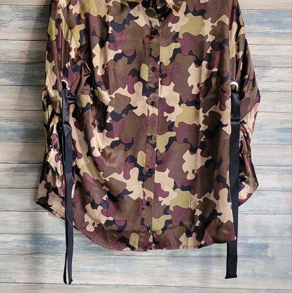 BAKU 100% POLYESTER BUTTONED DOWN CAMO TOP - Picture 2 of 4